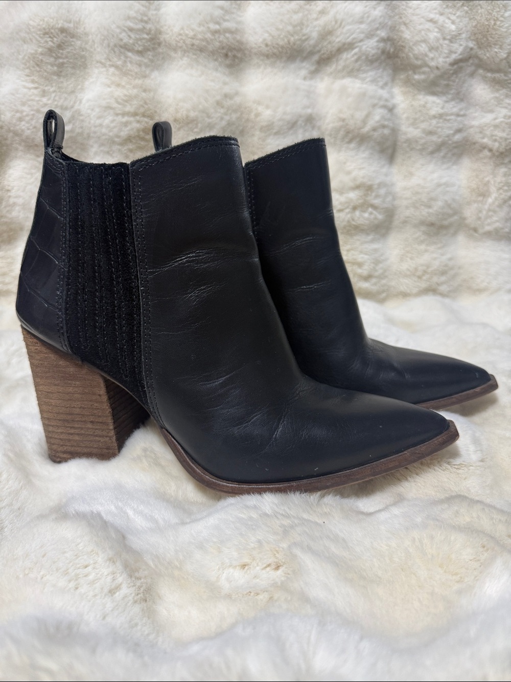 Vince Camuto Black Leather Pointed Toe Ankle Booties